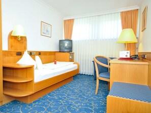 Unclassified image, 3 of 12, button