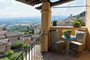 Elite Room, City View, Tower | Premium bedding, minibar, in-room safe, individually decorated - Hotel Ideale (Assisi)