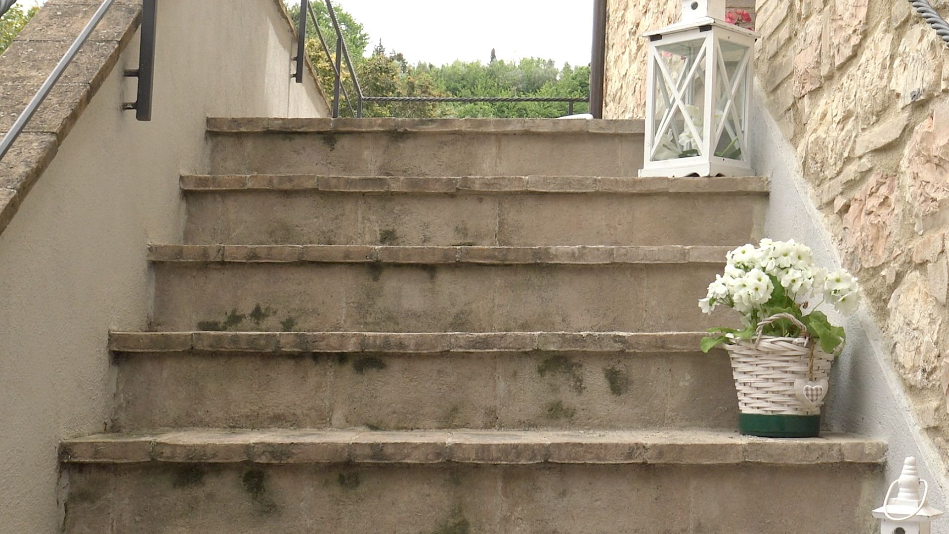 apartment, annex building | terrace/patio