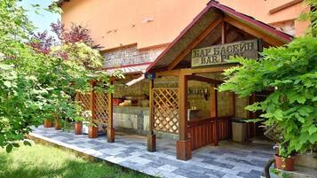 Poolbar