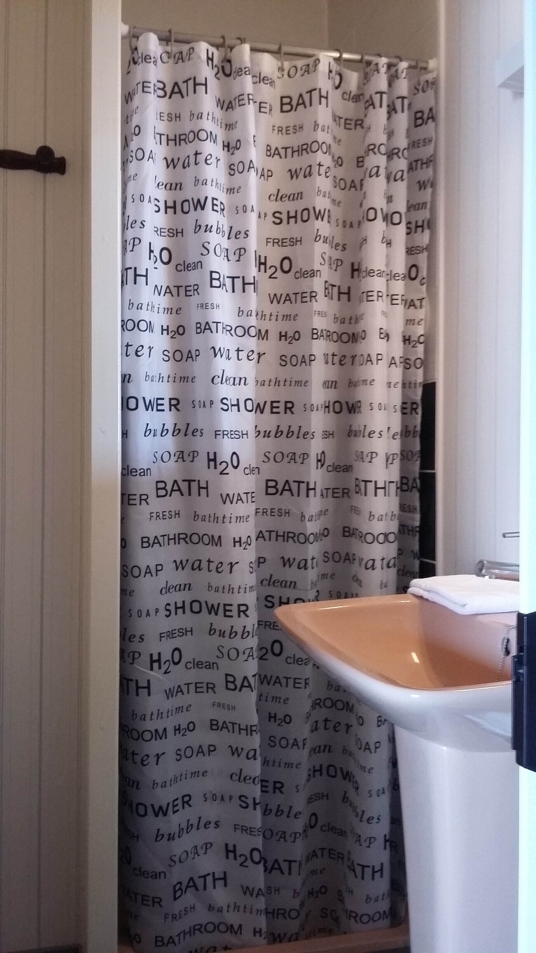 double room | bathroom | shower, free toiletries, hair dryer, towels