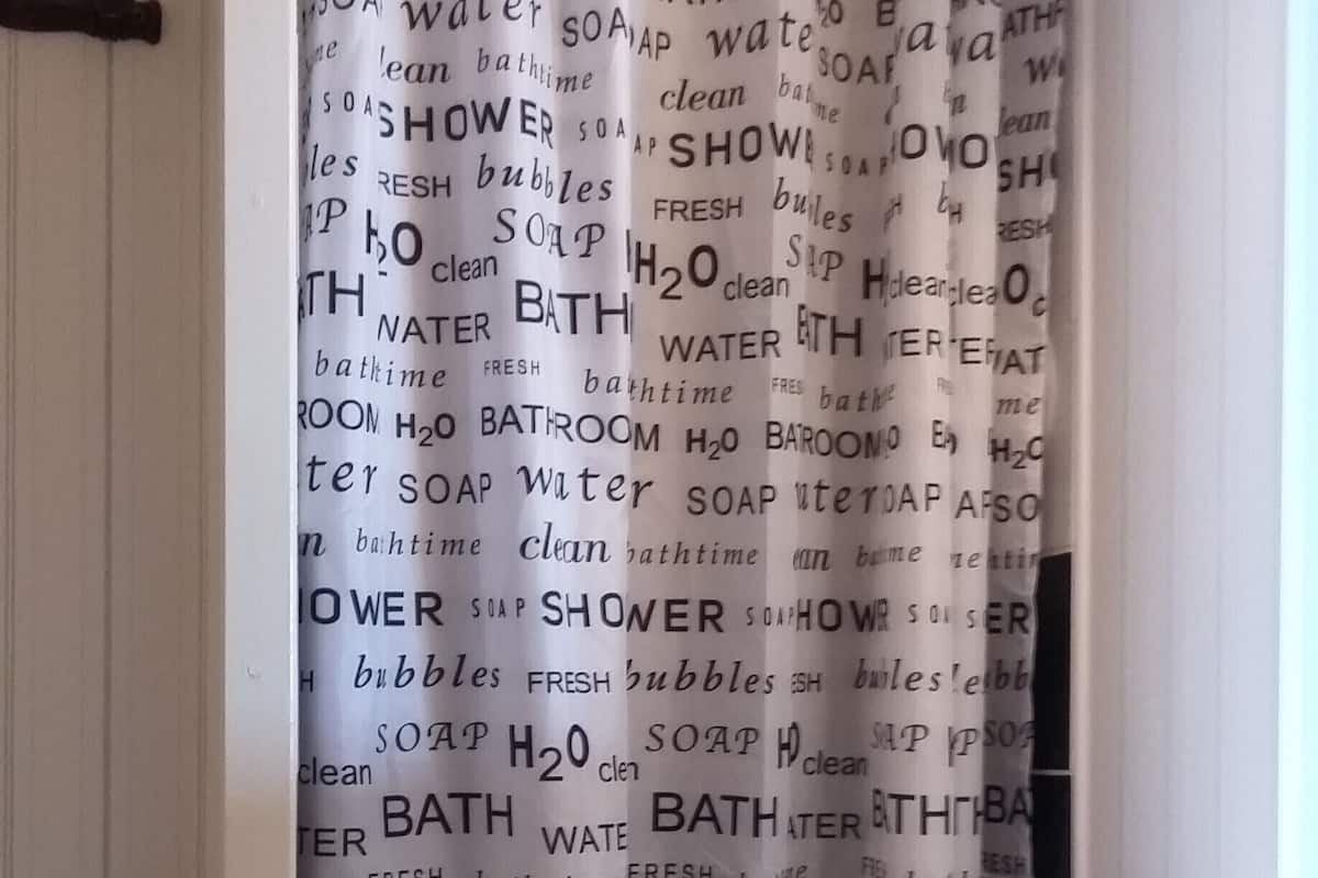 double room | bathroom | shower, free toiletries, hair dryer, towels