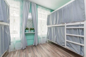 Shared Dormitory, Mixed Dorm, Shared Bathroom (10 beds) | In-room safe, free WiFi - Hostel Good day (St. Petersburg)