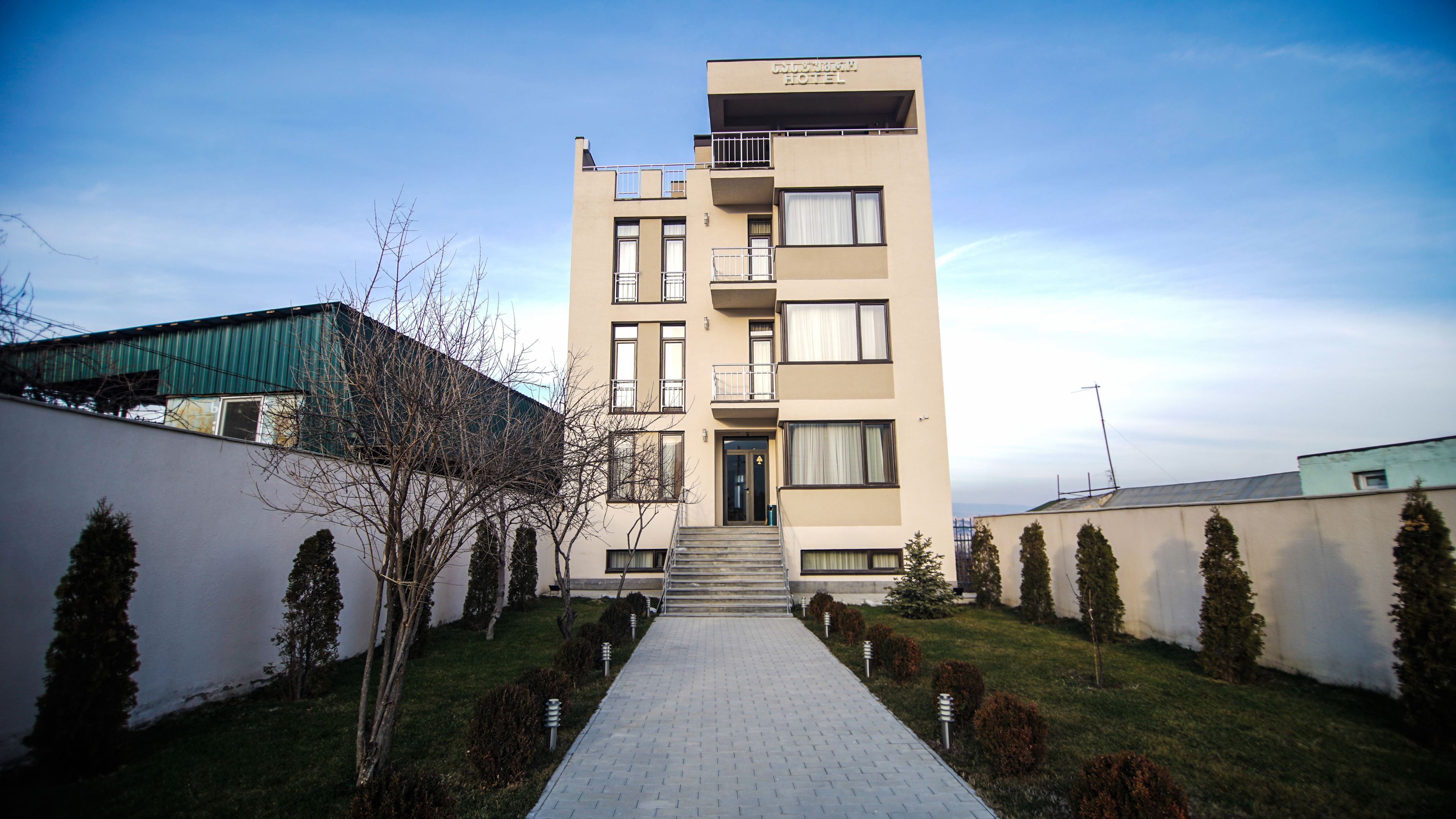 واجهة المنشأة