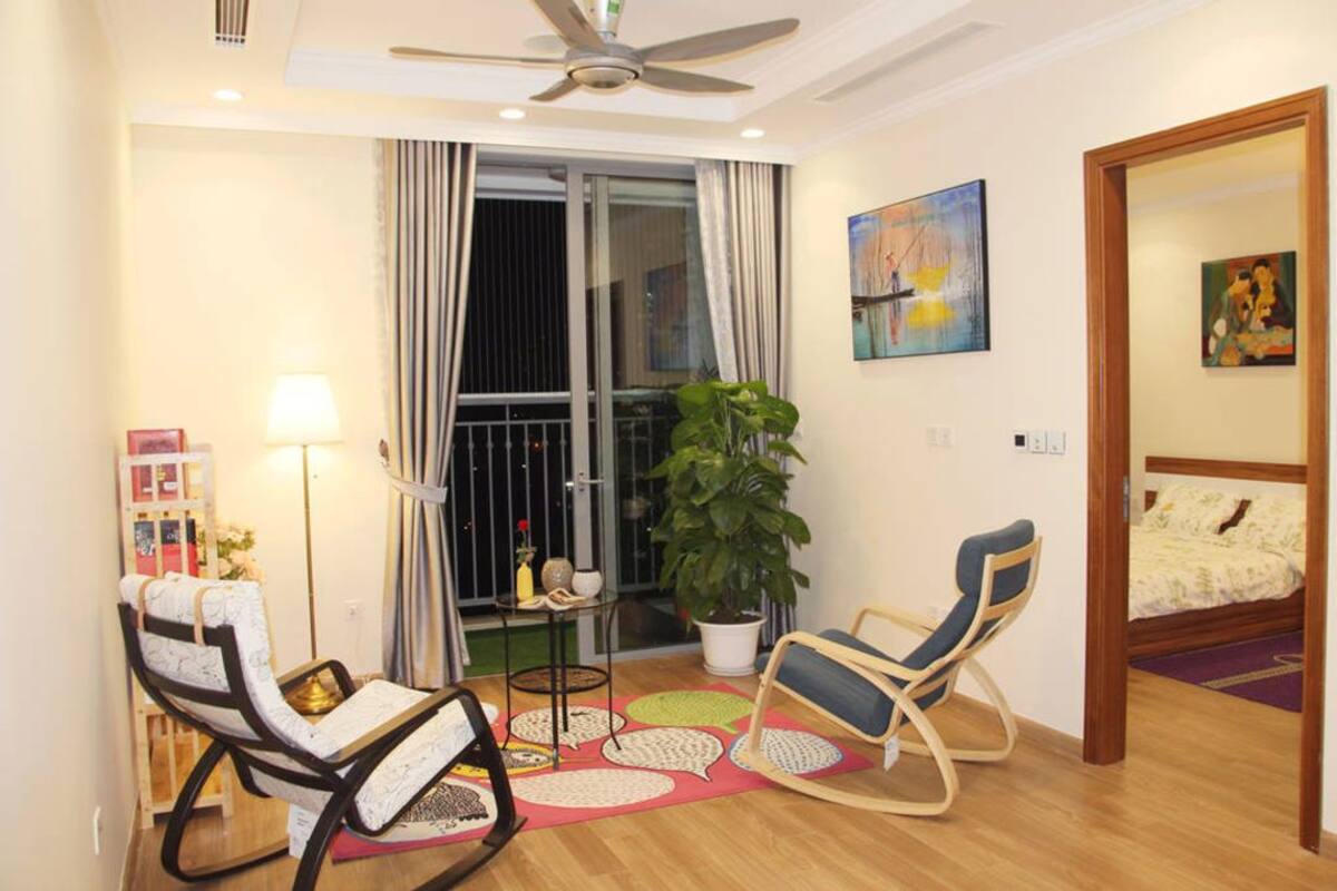 Apartment, 2 Bedrooms | Living room | Flat-screen TV