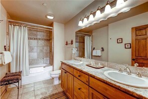 Condo, Multiple Beds (3110 Champagne Lodge, Trappeur's Cros) | Bathroom