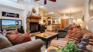 Leilighet, flere senger (3204 Champagne Lodge, Trappeur's Cros) | Oppholdsrom