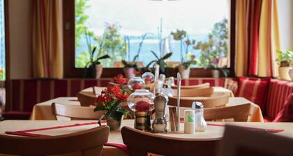 Double room with shower and WC 1 - Gästehaus Sonnenheim