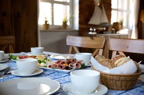 Apartment, 1 Bedroom | In-room dining - Mistral Dom Wakacyjny (Ustka)