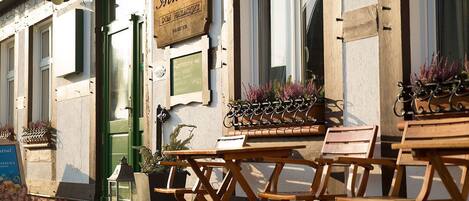 Pintu masuk properti