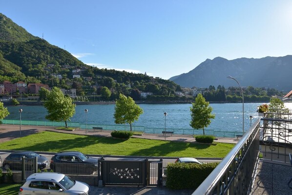View from room - Residenza Cece' (Lecco)
