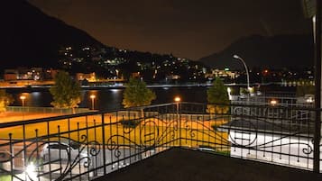 Apartment, 1 Bedroom, Terrace | Pemandangan dari bilik