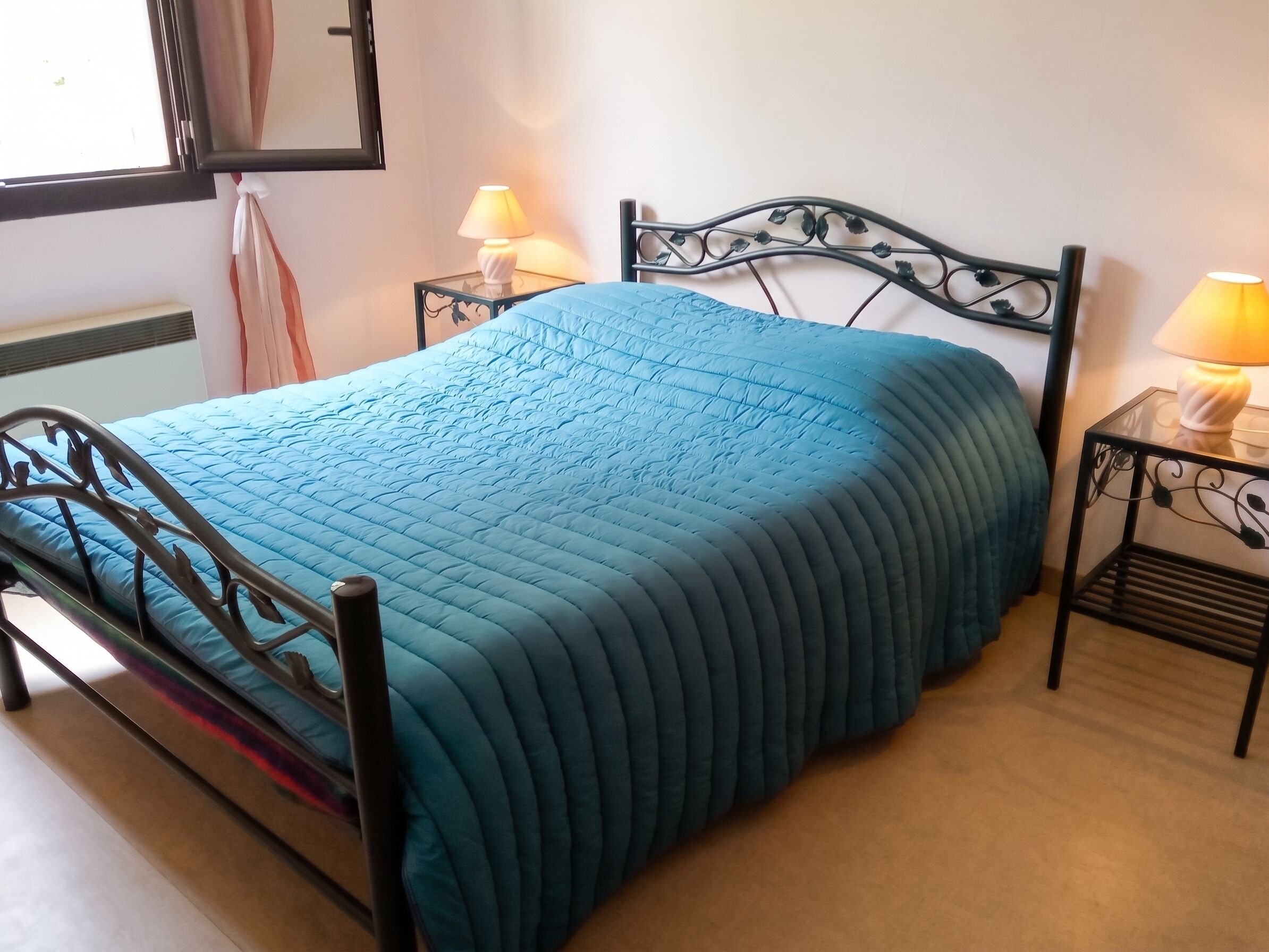 2 bedrooms, iron/ironing board