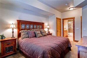 Apartment | 4 bedrooms, iron/ironing board, free WiFi - 5103 Emerald Lodge, Trappeur's Crossing Apartment 4 (Steamboat Springs)