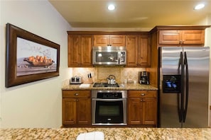 Condo, Multiple Beds (5109 Emerald Lodge, Trappeur's Crossi) | Private kitchen