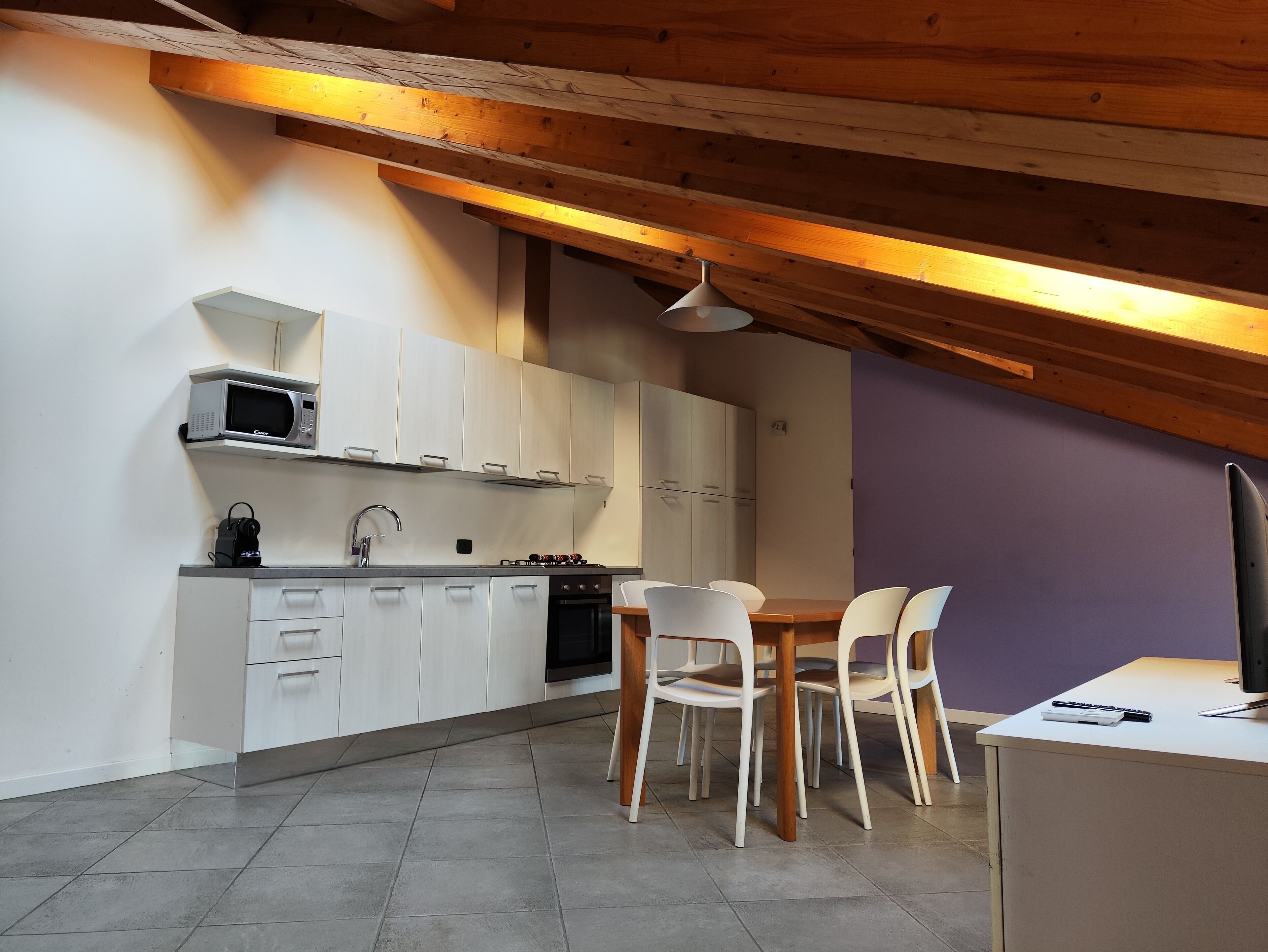 Tủ lạnh, lò vi sóng, lò nướng, bếp nấu 