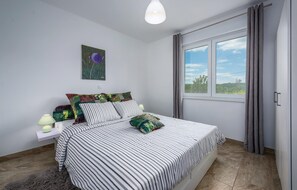 2 bedrooms, free WiFi, bed sheets