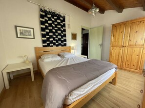 4 bedrooms, free WiFi