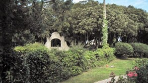 Property grounds - Spacious 4-Bedroom House with Garden, Terrace, and Near Beach in Noirmoutier-en-l'Île (Noirmoutier-en-l'Île)