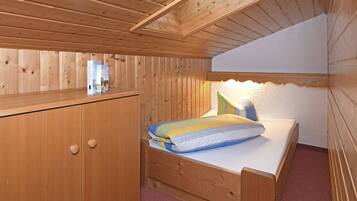 3 bedrooms, WiFi, bed sheets