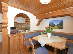 Unclassified image, 4 of 15, button - Apartment Family - Haus Diedamsblick (Au)