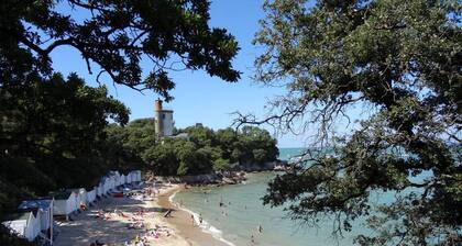 Maison confortable proche commerces, plage et port – 6 couchages, jardin clos avec terrasse et BBQ