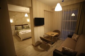 Suite | Living area | LCD TV - Bal Otel (Tirebolu)