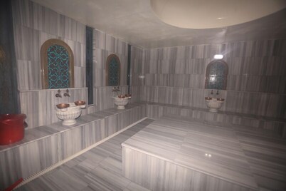 Bal Otel