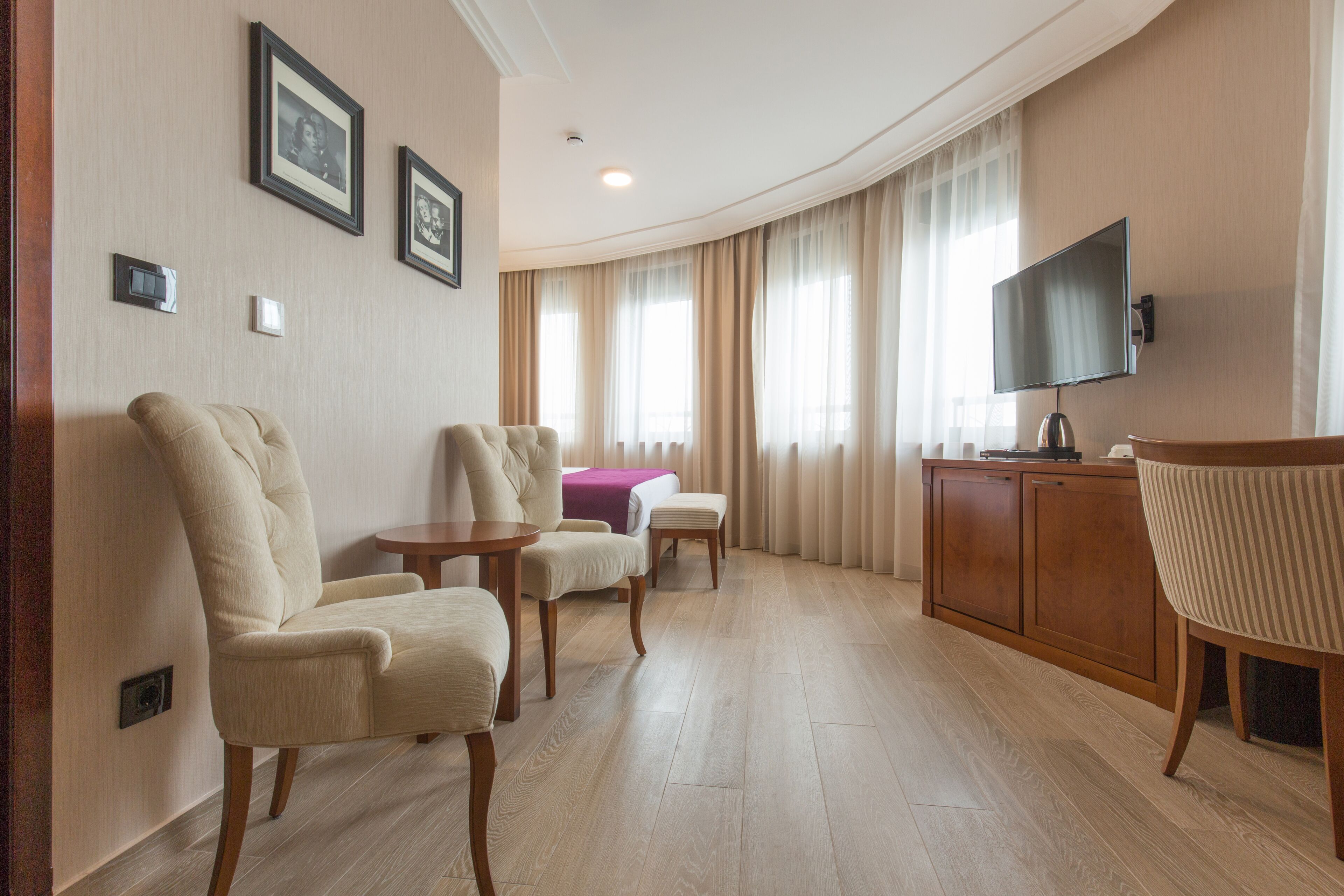 deluxe double room | egyptian cotton sheets, premium bedding, tempur-pedic beds, minibar