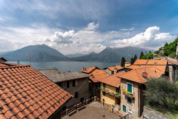 Exterior - Regolo House (Perledo)