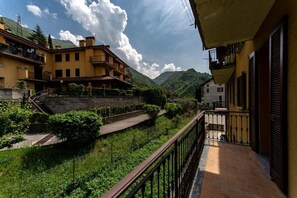 Terrace/patio - Regolo House (Perledo)