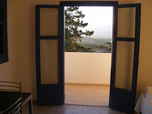 Deluxe Apartment | View from room - Panoramakamil (Faistos)