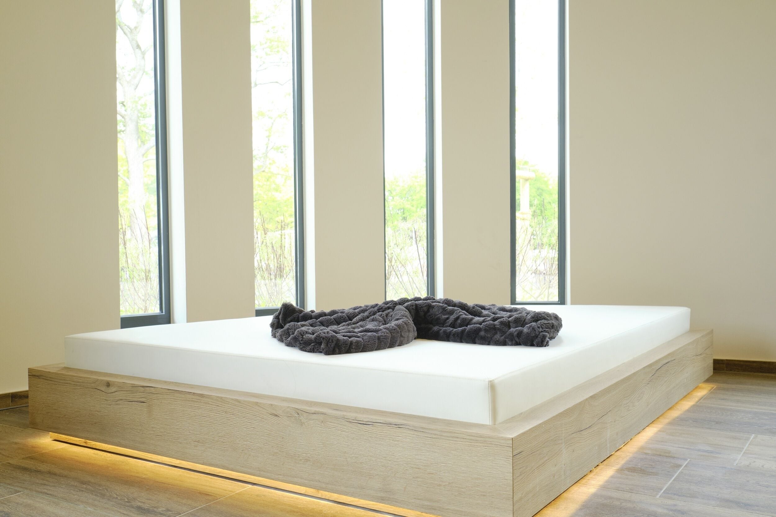 sauna, body treatments, body wraps, body scrubs, facials