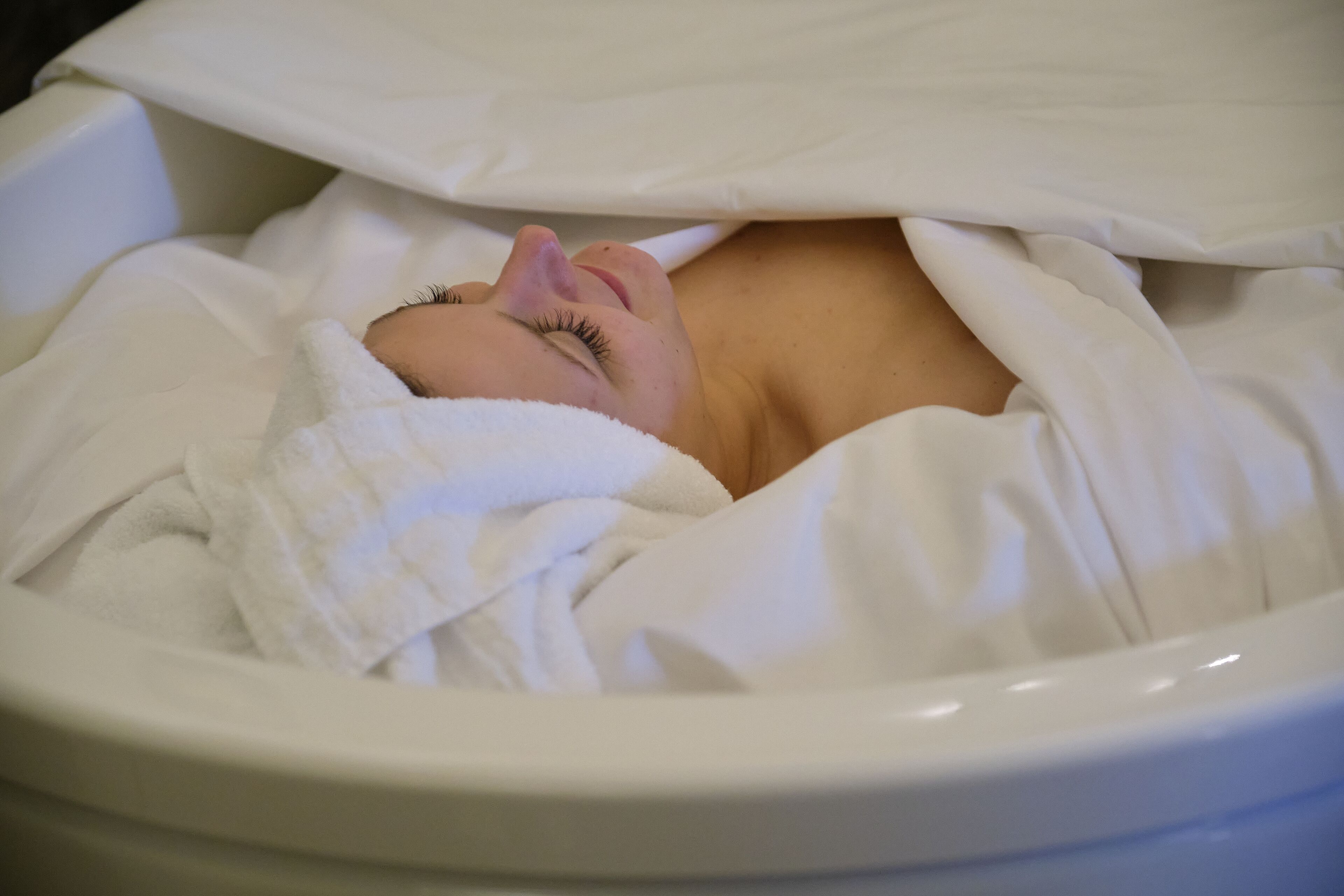 sauna, body treatments, body wraps, body scrubs, facials