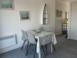 Dining - 2-room apartment with balcony, near the beach (L'Herbaudière)