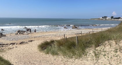 2-room apartment with balcony, near the beach