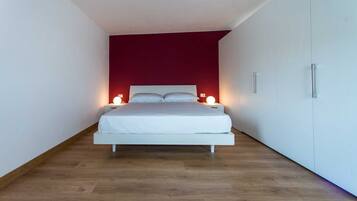 1 bedroom, soundproofing, iron/ironing board, free WiFi