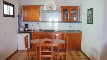 Fridge, highchair