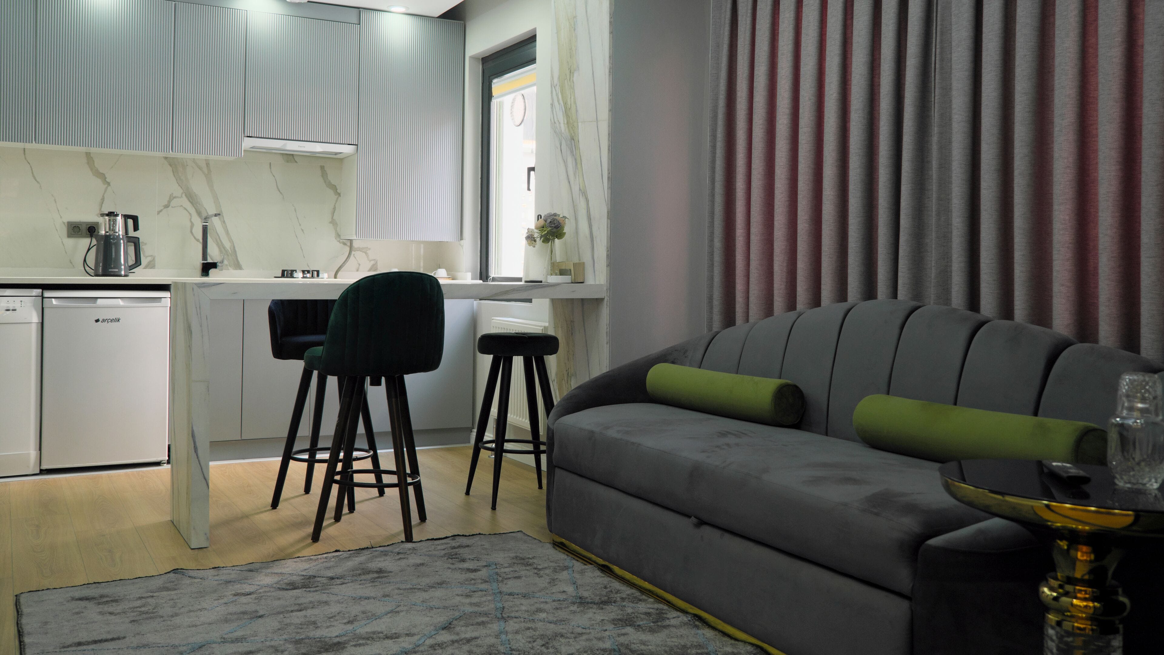 华丽开间 | 私人厨房 | 公用冰箱、公用微波炉