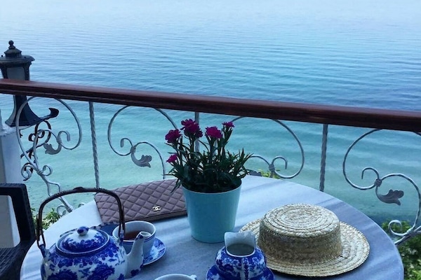 Deluxe Double Room, Jetted Tub, Sea View | Balcony