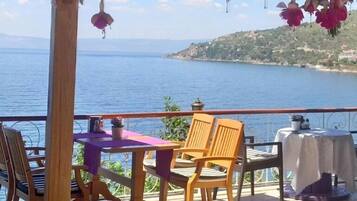 Frühstück, Mittagessen und Abendessen