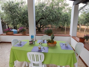 Outdoor dining