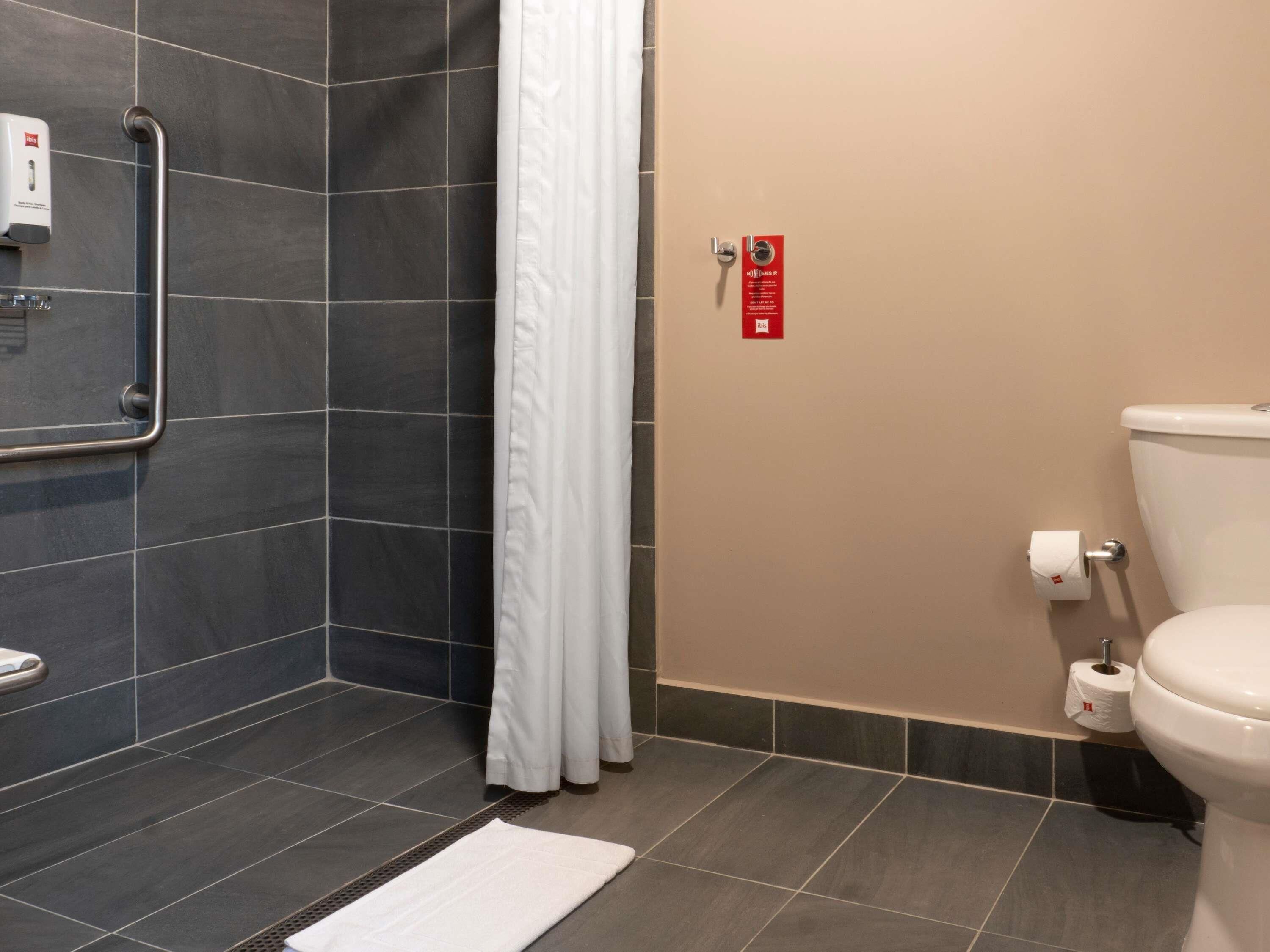 room, 1 double bed, accessible | in-room safe, desk, laptop workspace, soundproofing