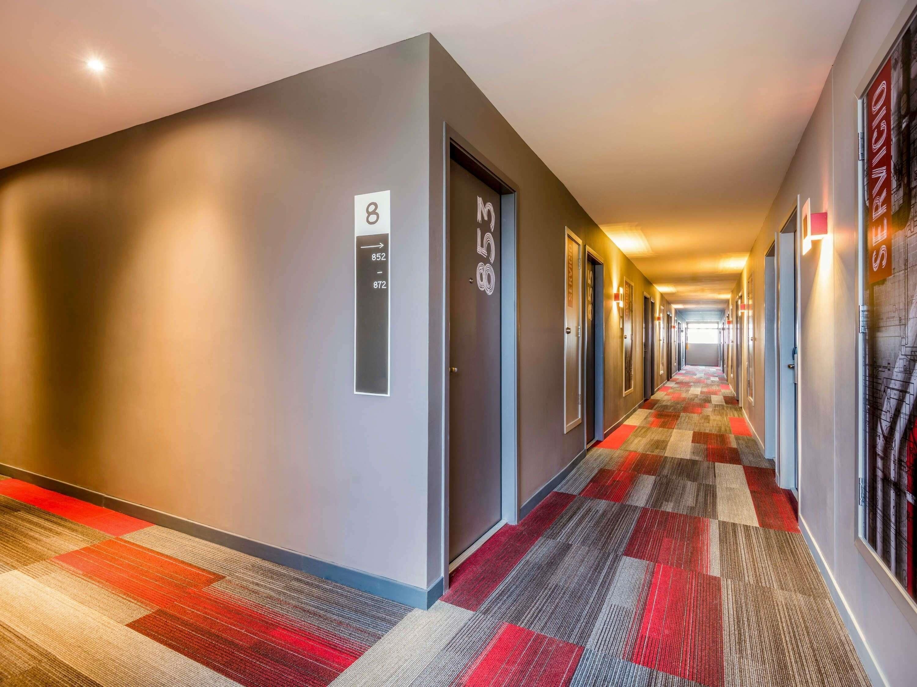 In-room safe, desk, laptop workspace, soundproofing