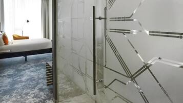 In-room safe, desk, soundproofing, iron/ironing board