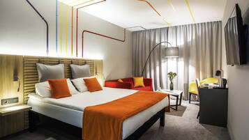 Caja de seguridad en la habitación y escritorio