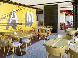 Desayuno buffet incluido todos los días 