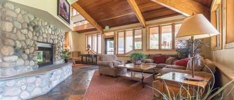Condo, Multiple Beds (1112 Trappeur's Lodge, Trappeur's Cro) | Living room