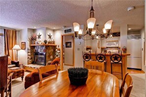 Condo, Multiple Beds (1204 Trappeur's Lodge, Trappeur's Cro) | Living area | TV, fireplace