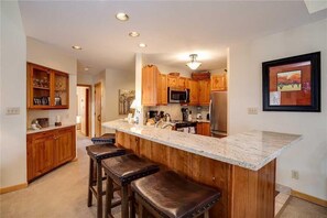 Condo, Multiple Beds (1211 Trappeur's Lodge, Trappeur's Cro) | Private kitchen